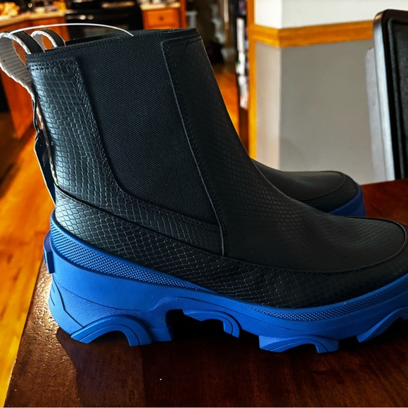 Sorel 8.5 Chelsea brex waterproof boots - Picture 2 of 3